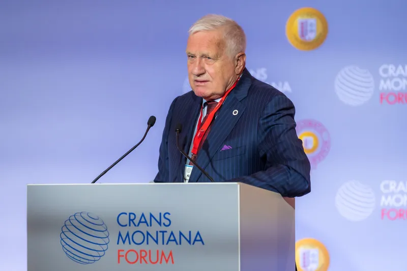 Crans Montana Forum gathering — photograph 15